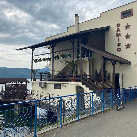 Pensiunea Damiro Orşova Buitenkant foto